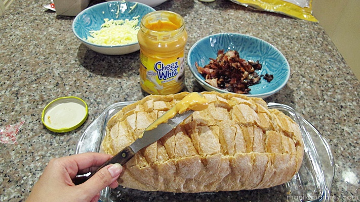 Cheez Whiz Cheesy Pull Apart Bread8