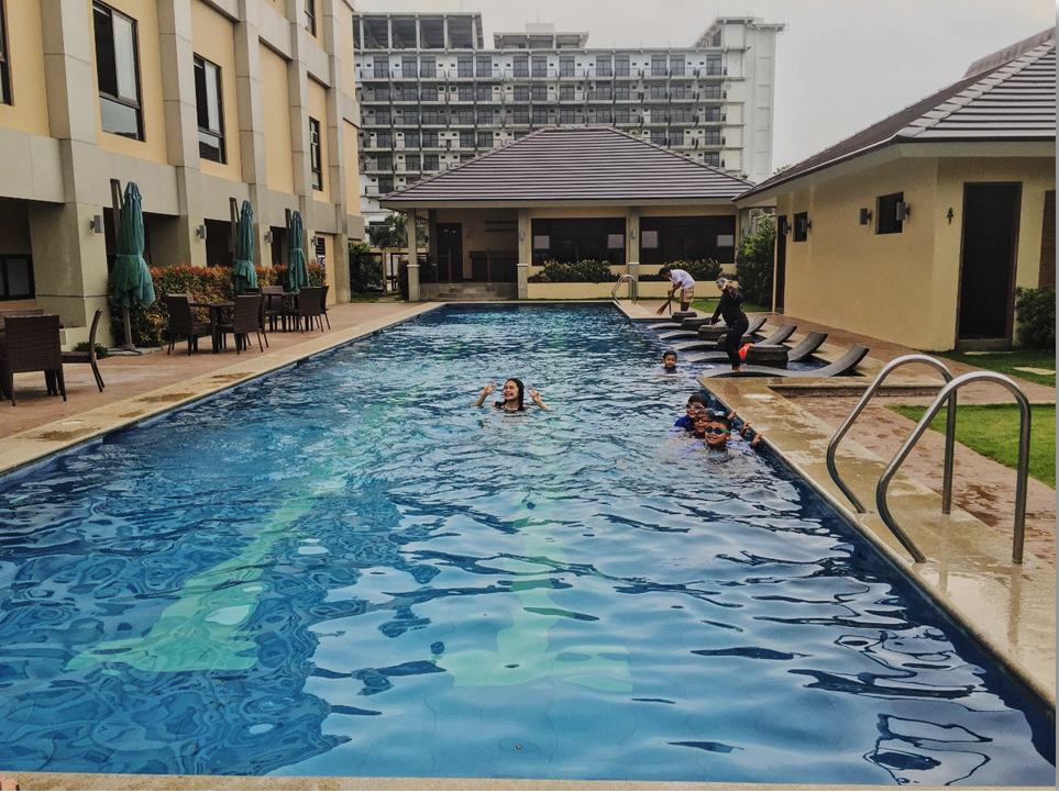 Hotel Monticello Tagaytaw Heated Pool